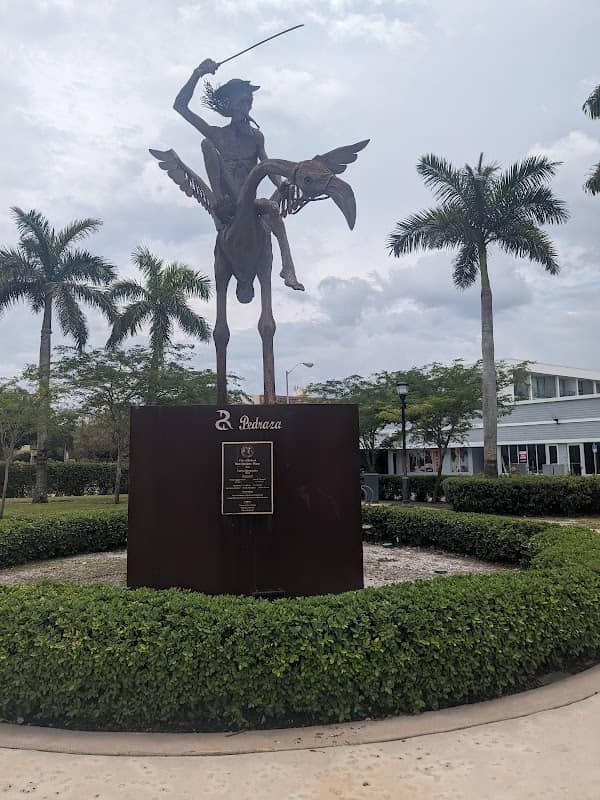 Don Quijote Plaza - Image 2