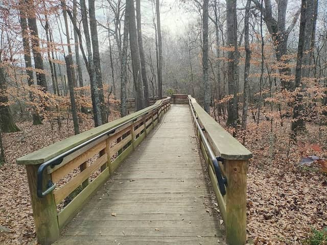 Hobbs Farm Park GreenBelt Trailhead - Image 3