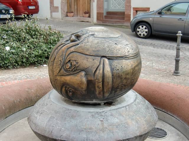 Janusbrunnen - Image 2