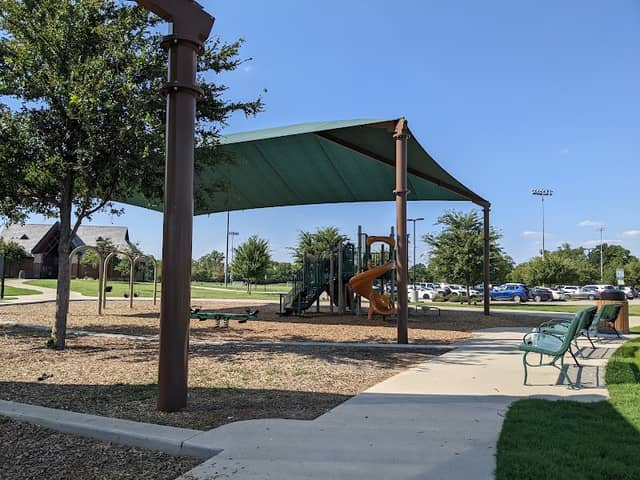 Andrew Brown Park West - Image 1