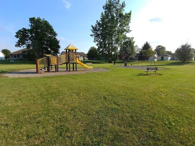 Willennar Park - Image 1