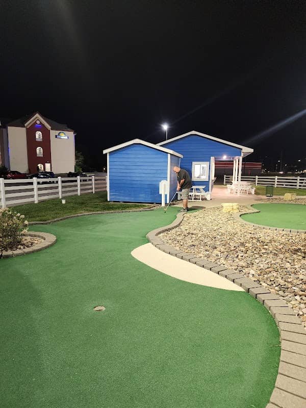 Hutch Putt - Image 1