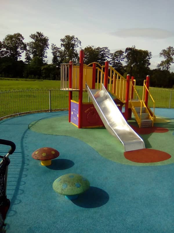 Easter Langside Park - Image 1