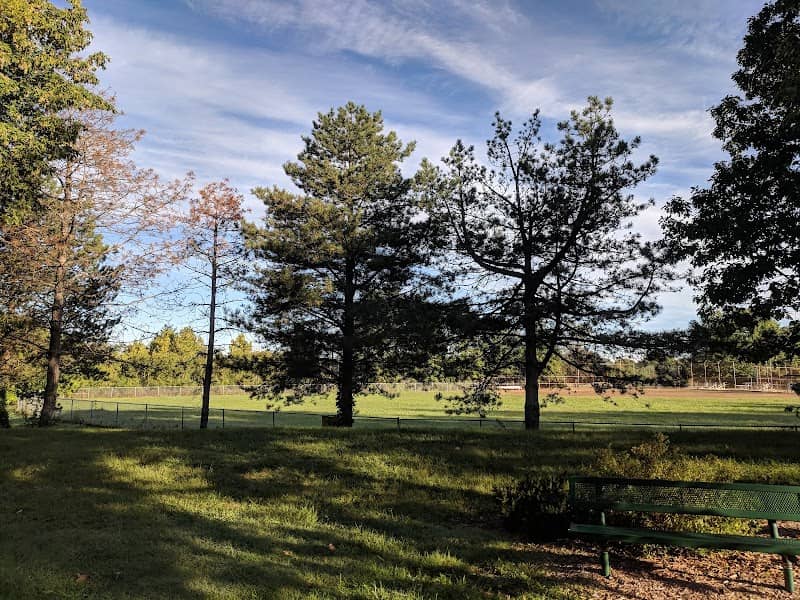 Bella Fontaine Park - Image 1