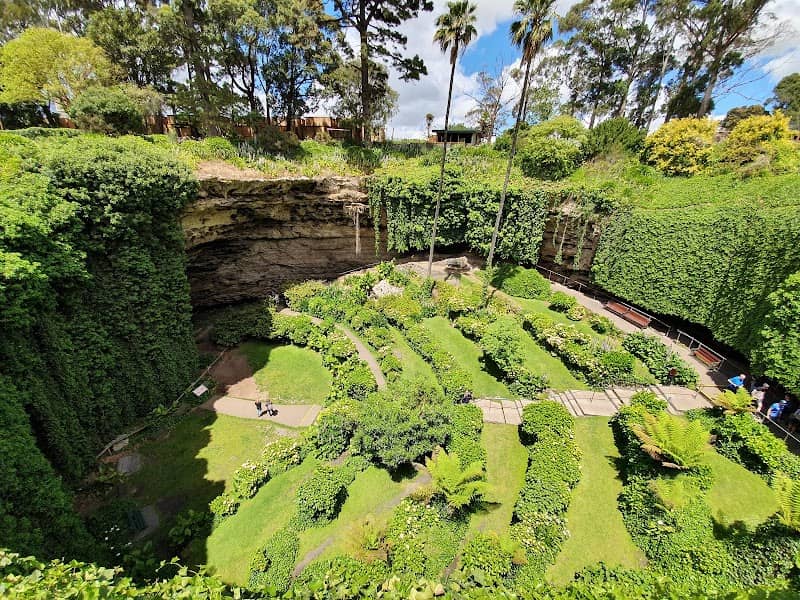 Umpherston Sinkhole / Balumbul - Image 1