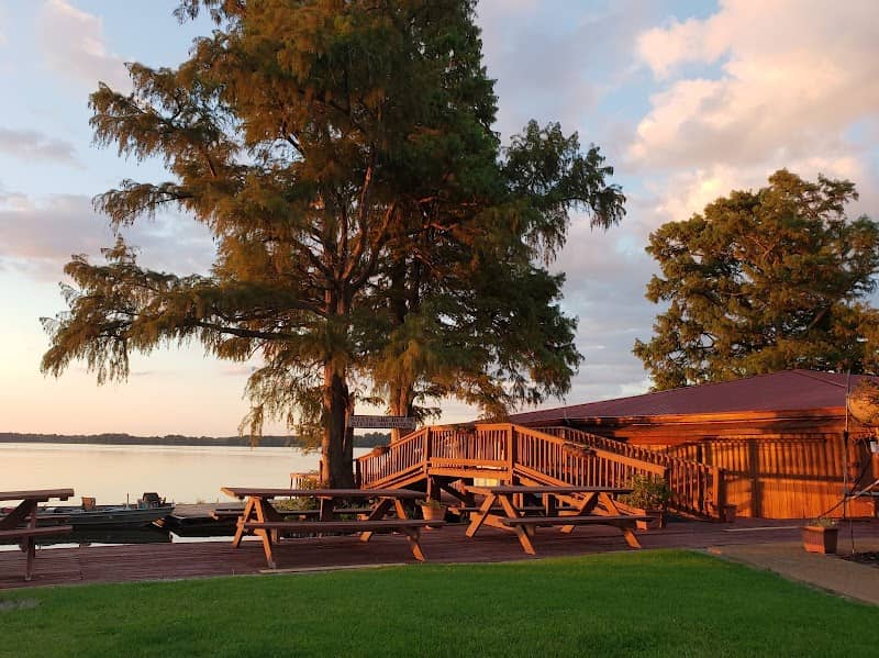 Eagle Nest Resort Duck Hunting and Fishing - Image 1