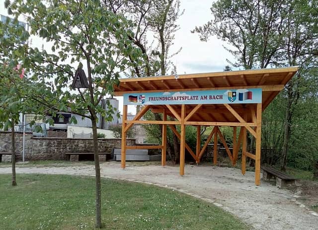 Freundschaftsplatz am Bach - Image 1