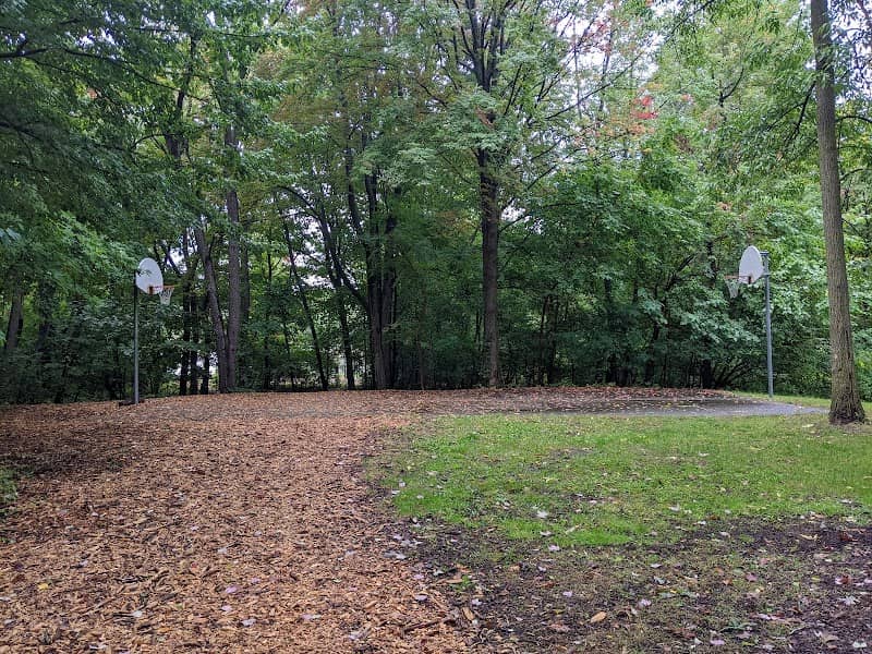 Hintz Park - Image 1