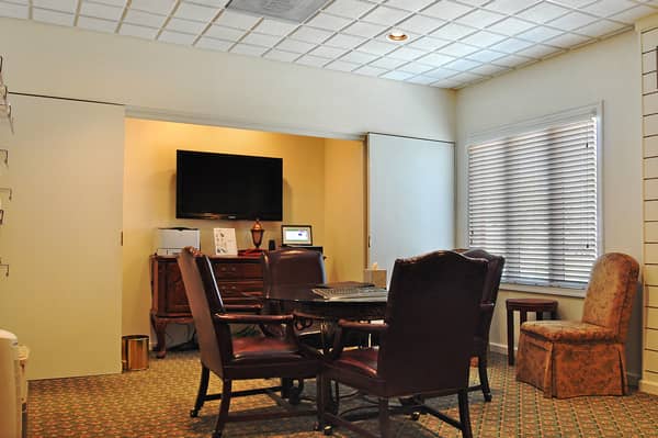 Roselawn Funeral Home & Memorial Gardens - Image 1