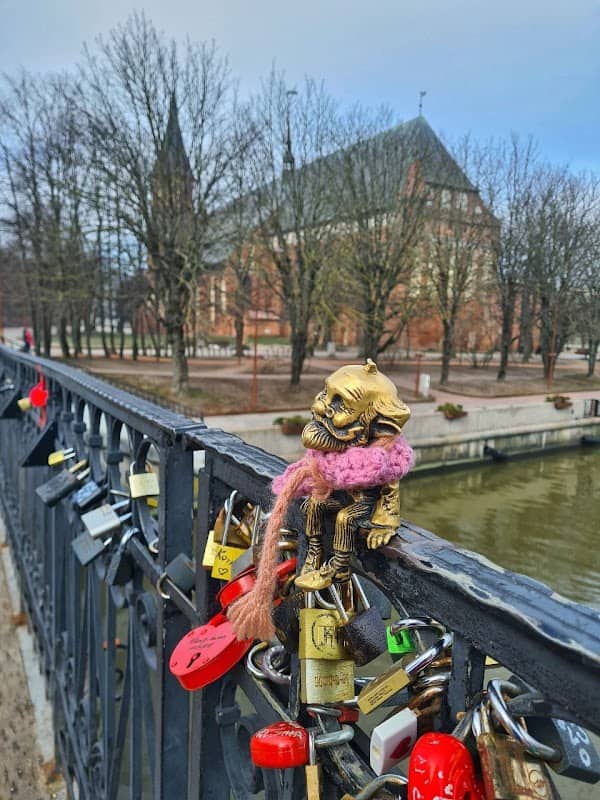 Honeymoon bridge - Image 1