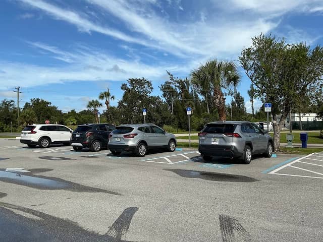 Warm mineral springs park - Image 1