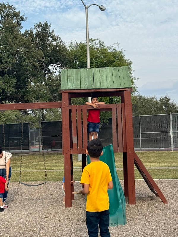 Oblate Park - Image 1