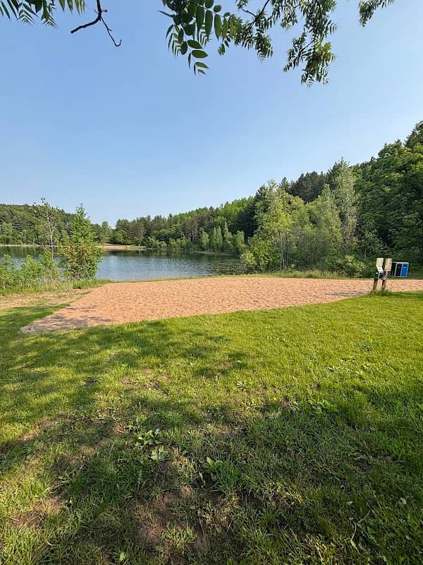 SCUBA Diving Lake Access -- Beach Picnic Area - Image 1