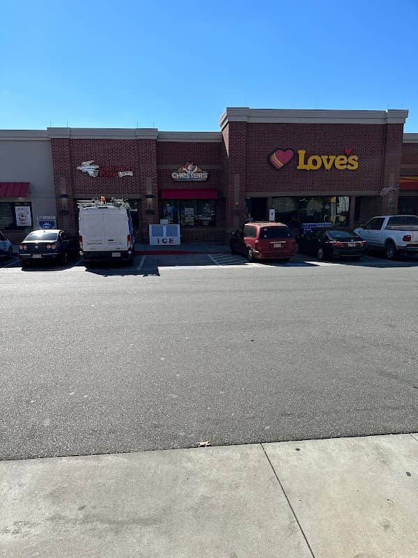 Dog Park at Love’s Travel Stops - Image 2