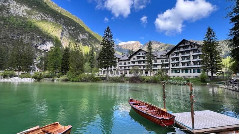 Altes Holzhaus Pragser Wildsee - Image 3