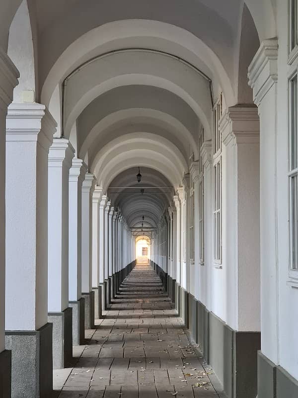 Șirul Canonicilor - Image 1