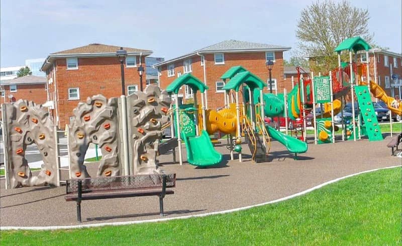 Dunne Park Recreation Center - Image 1