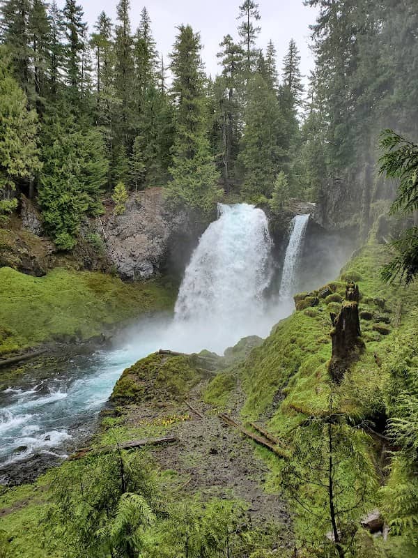 Sahalie Falls Viewpoint - Image 1
