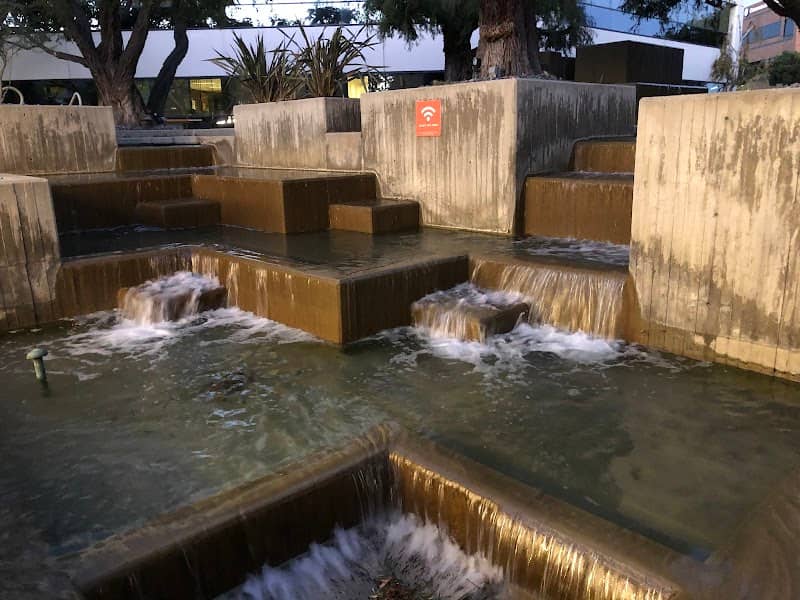 Fox Hills Parkette - Image 1