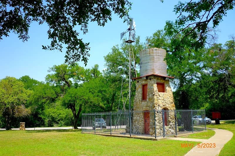 Rayl Family Park - Image 2