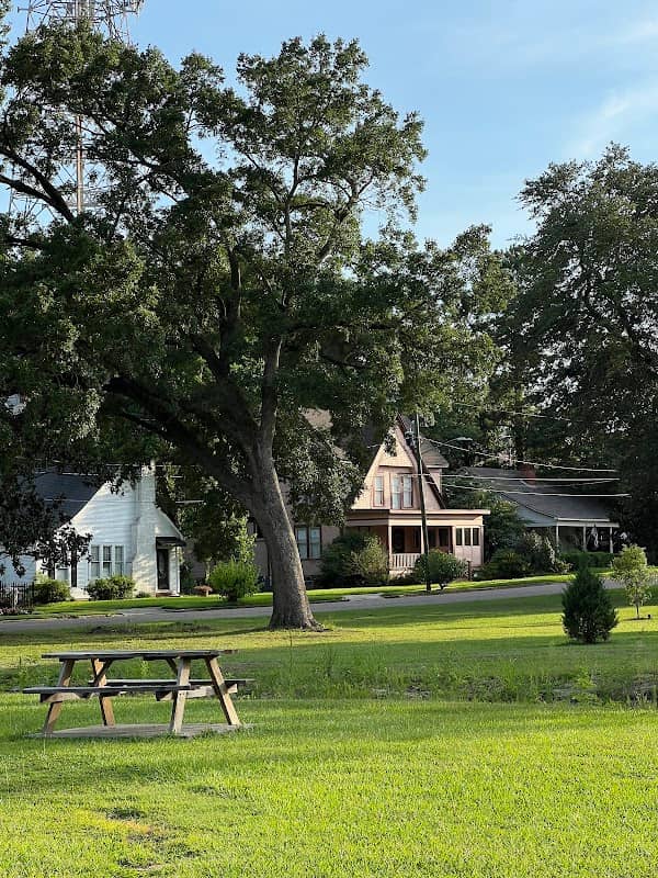 Gardiner Park - Image 3