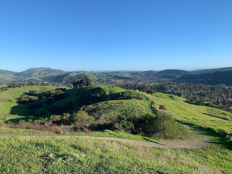 Orinda Oaks Open Space, Donald Drive Entrance - Image 1