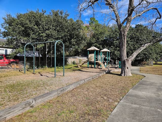 Cameron Park - Image 2
