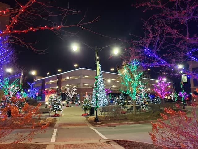 Metropolitan Square - Image 1