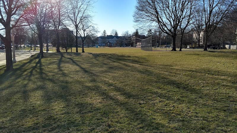 Valley Court Park - Image 1