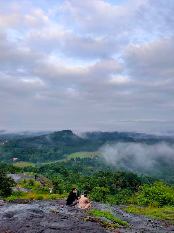 Nadukani View Point, Kothamangalam ( നാടുകാണി വ്യൂ പോയിന്റ്, കോതമംഗലം ) - Image 1