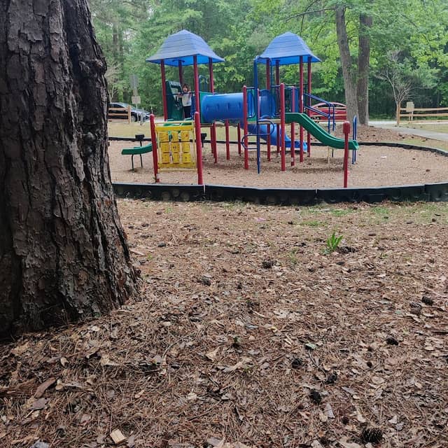 Woodlake Park - Image 2