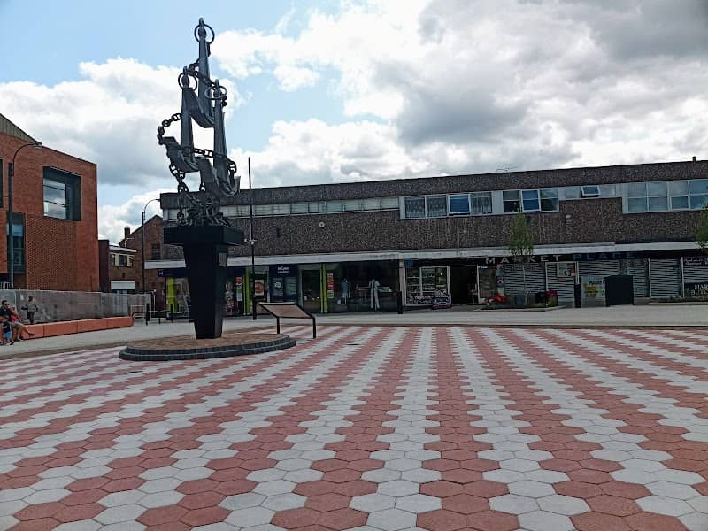 St Editha's Square - Image 2