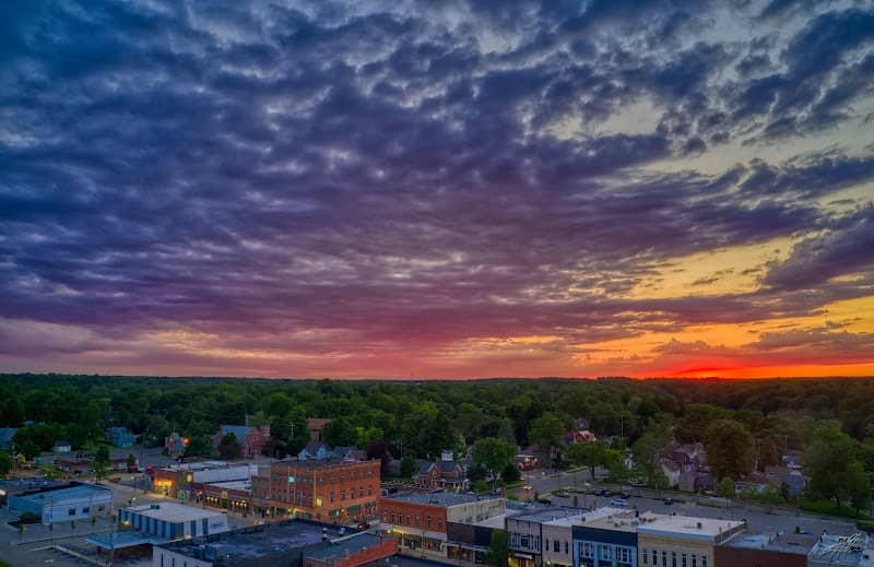 Grand Ledge - Image 1