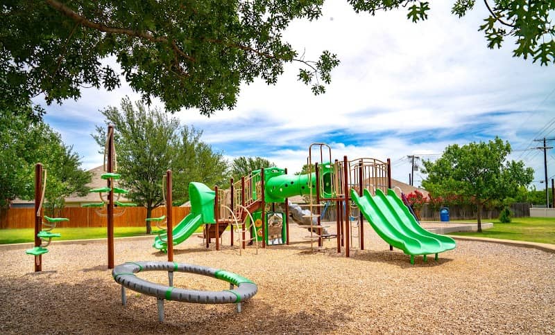 Heberle Park - Image 1