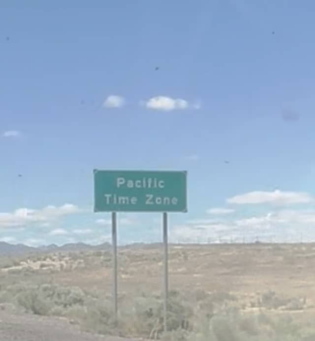 Pacific Time Zone Sign (Westbound only) - Image 2