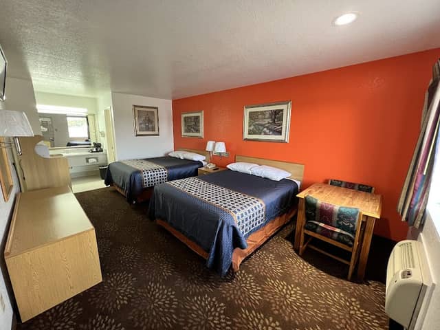 Greystone Inn - Image 2