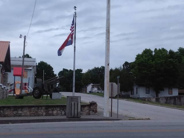 Veterans Park - Image 1