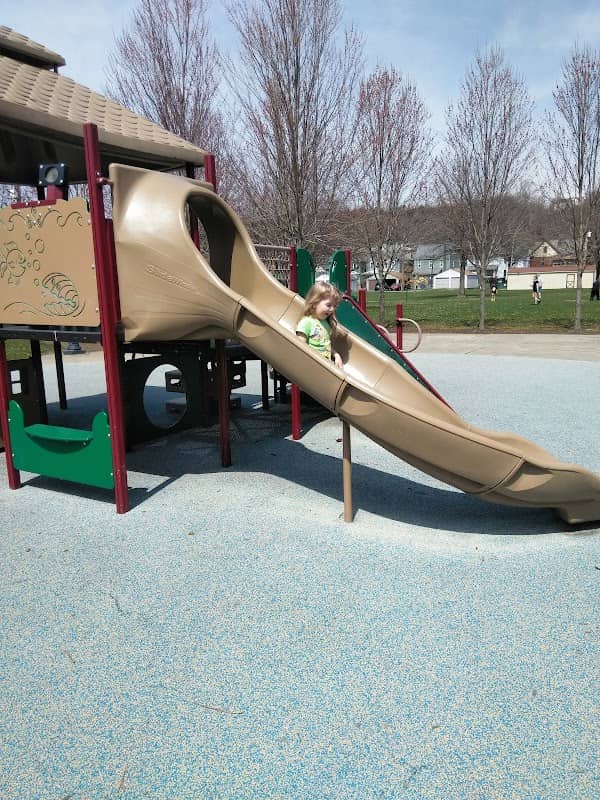 Newberry Park - Image 2