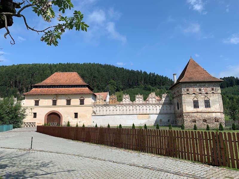 Lázár Castle - Image 1