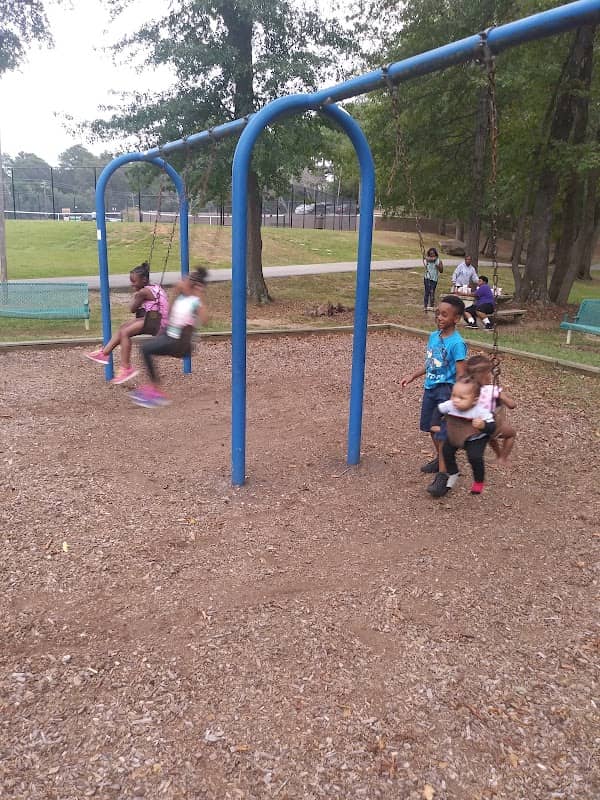 Cochran Park - Image 1