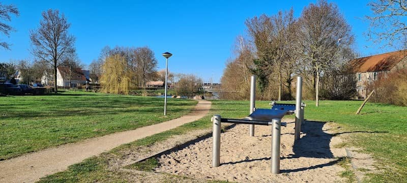 Ridder van Baexenpark - Image 1