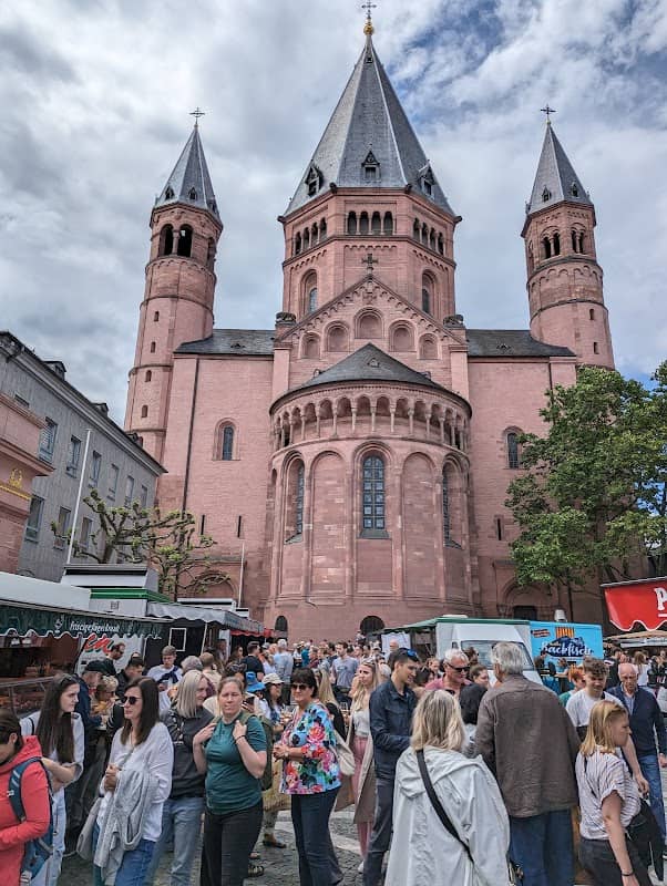 Liebfrauenplatz - Image 1