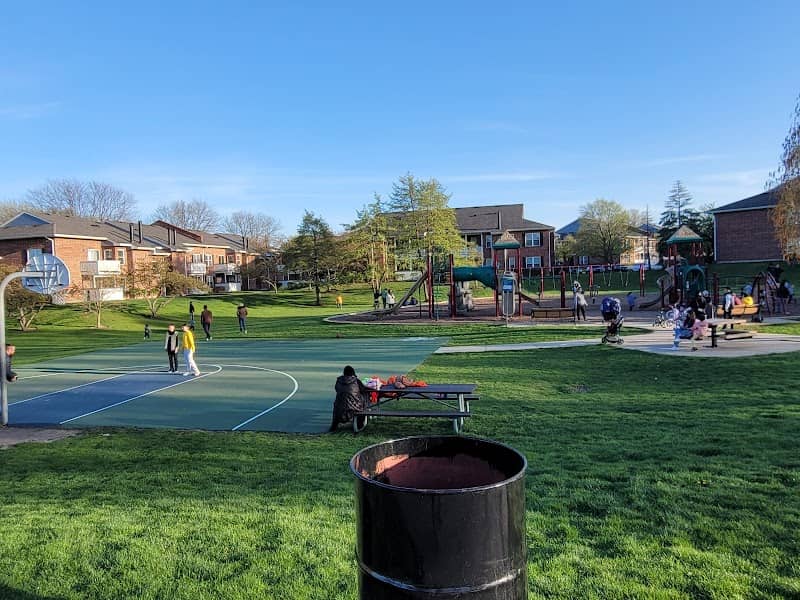Falcon Park - Image 2