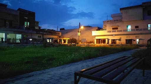 Shiva colony park - Image 1