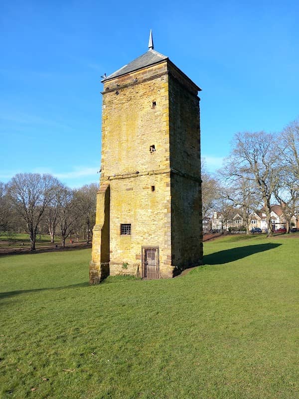Dove Tower - Shelter - Image 1