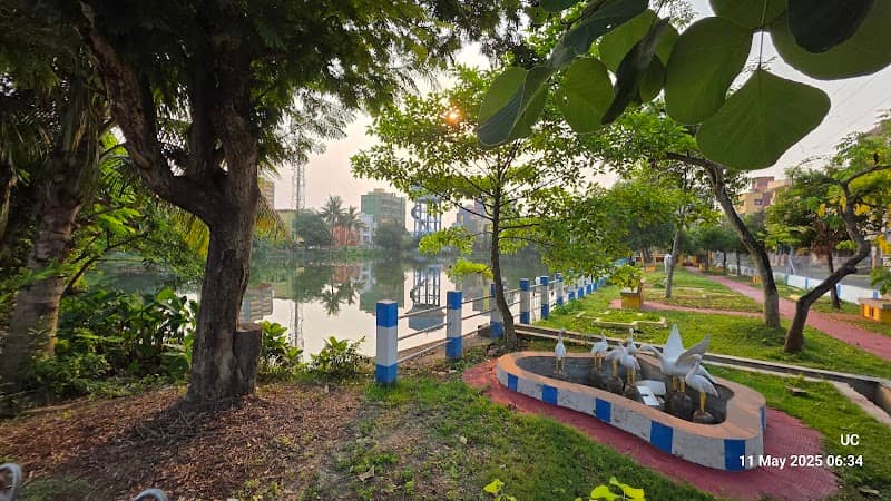 Godhulibela Park & Lake - Image 1