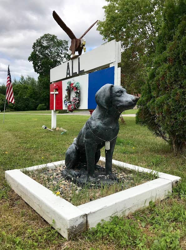 Roadside Veterans Memorial - Image 2