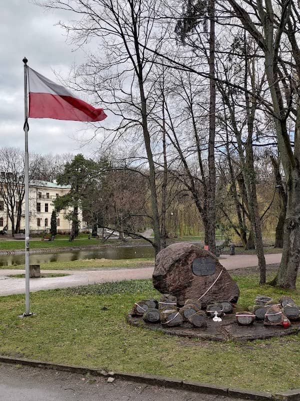 Pomnik Szarych Szeregów - Image 2