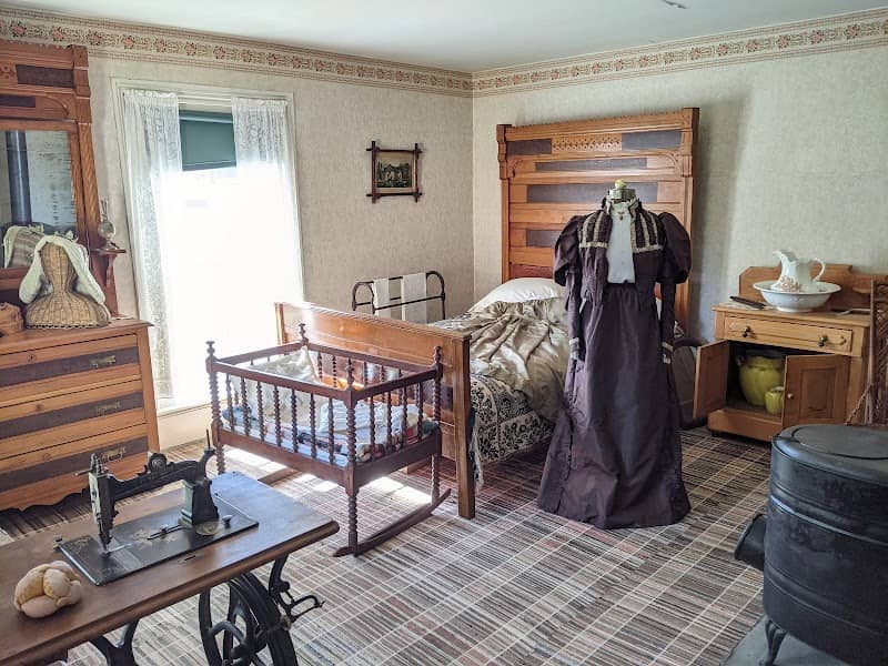 Hoover-Minthorn House Museum - Image 2