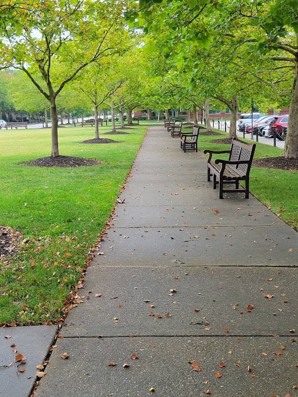 Port Warwick Styron Square Pavilion & Park - Image 2